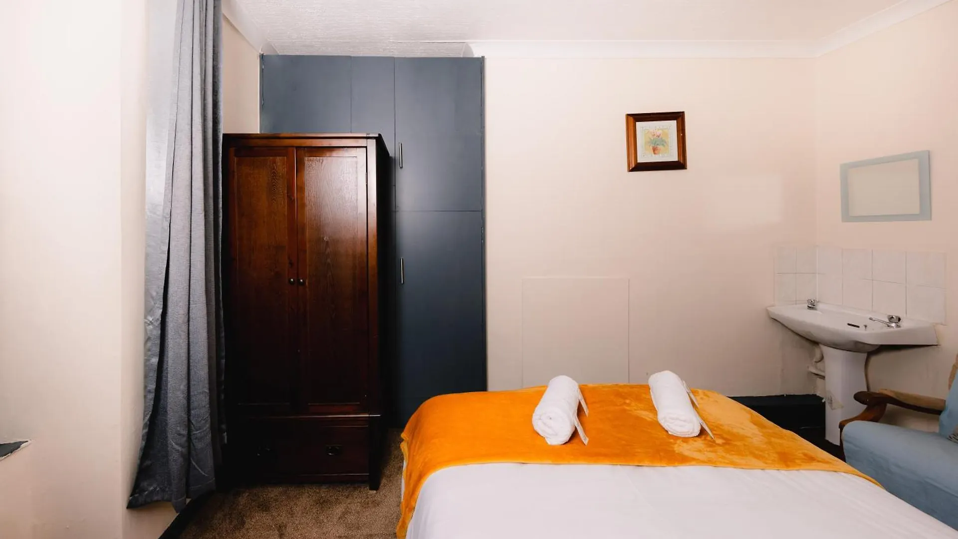 In Old Town, Cozy 4 Bedroom Flat Edimburgo 0*,