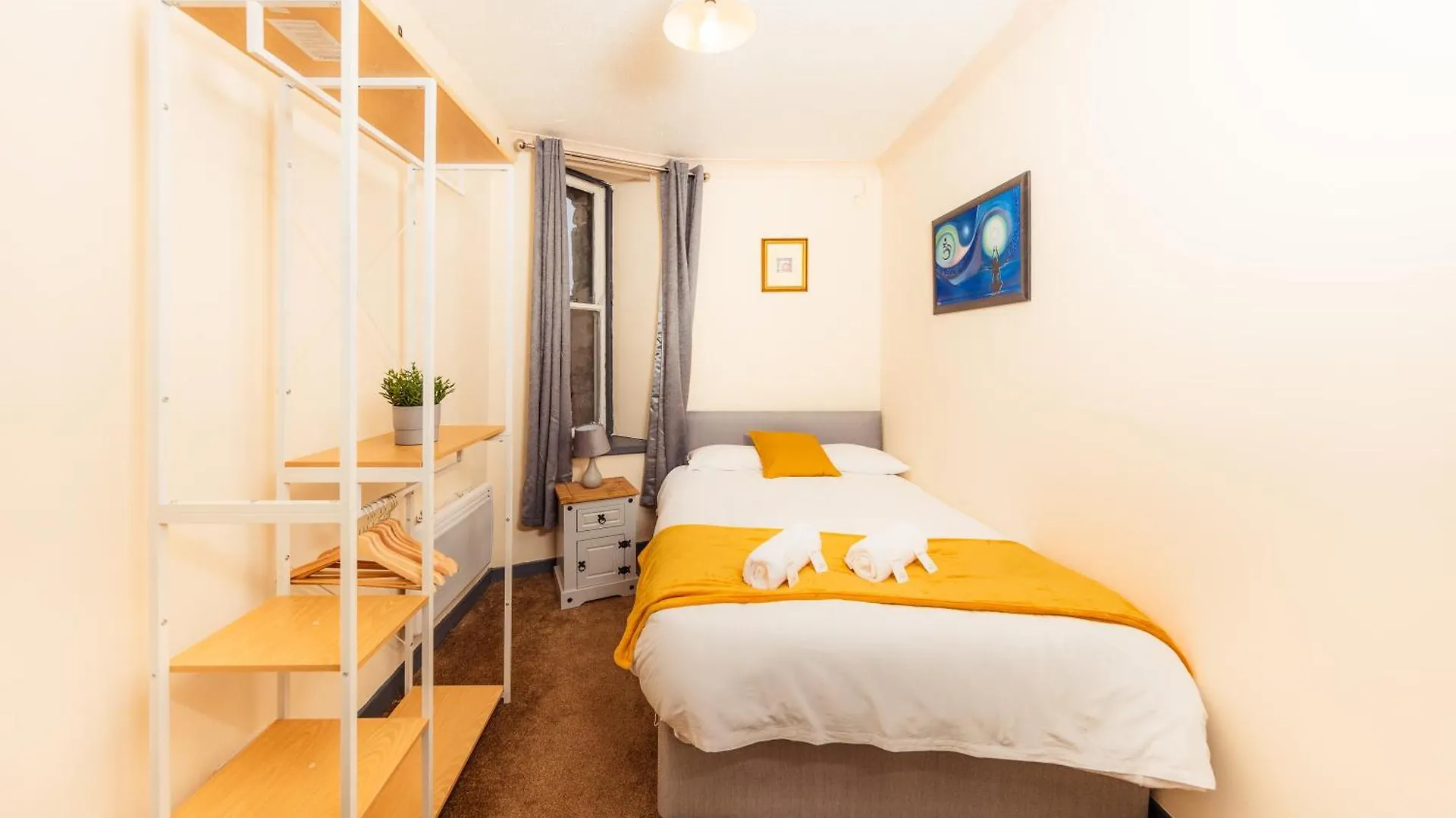 In Old Town, Cozy 4 Bedroom Flat Edimburgo Apartamento