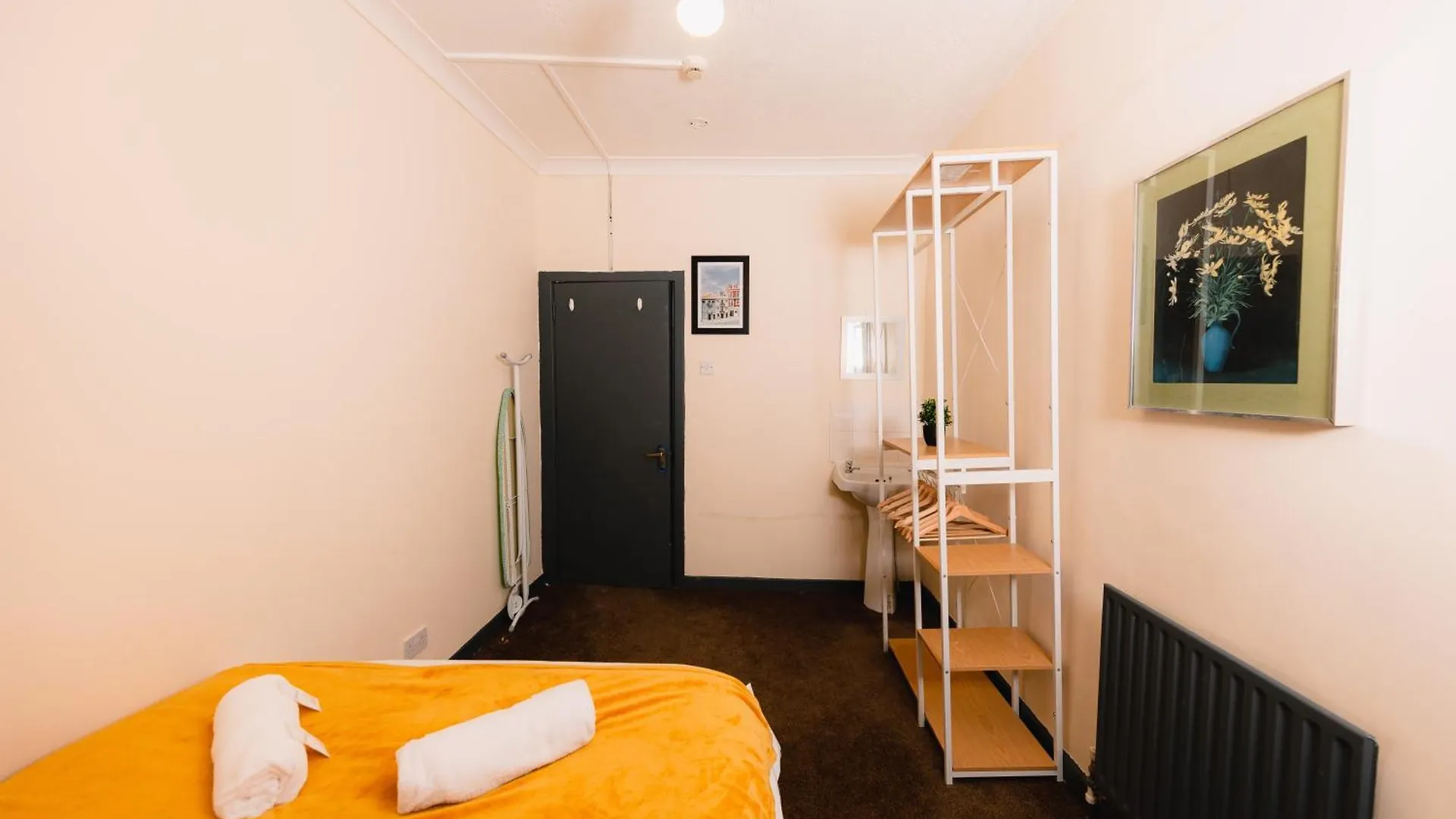 In Old Town, Cozy 4 Bedroom Flat Edimburgo Apartamento